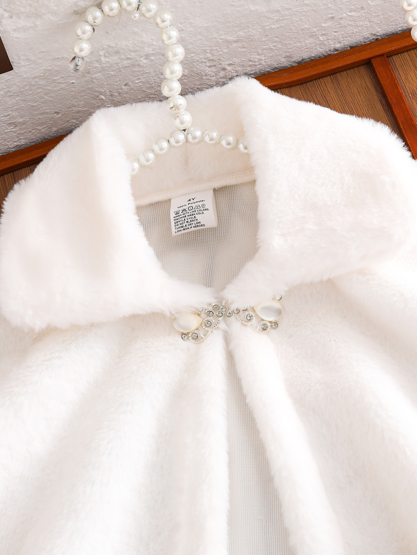 Una capa tipo chal de princesa - Winter Clothing Activity reseña y precio